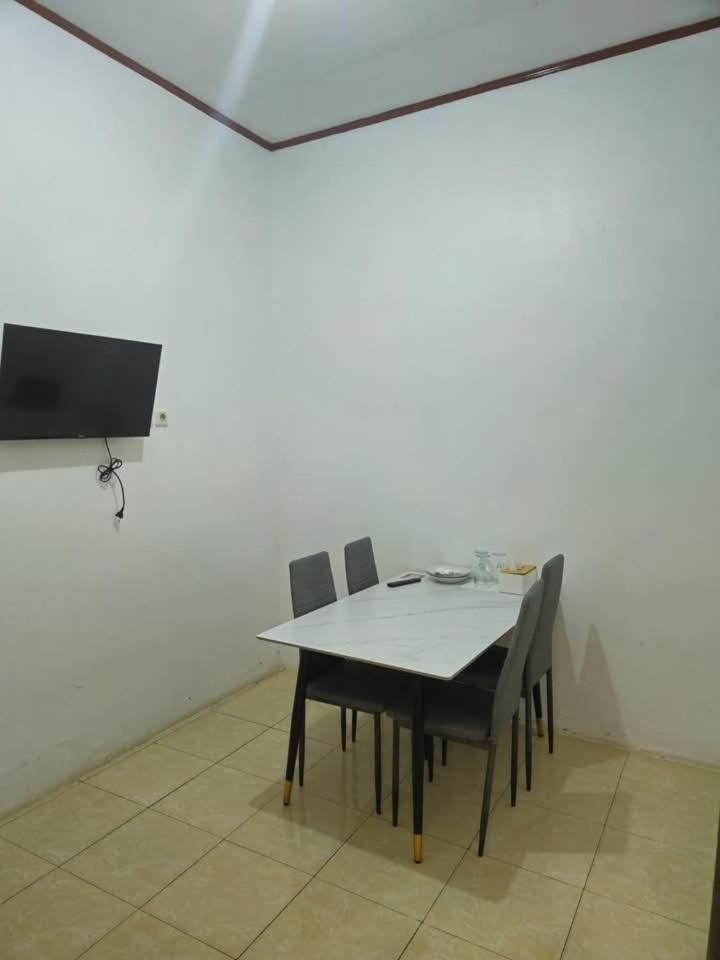 Baronda Guest House Sorong Kültér fotó