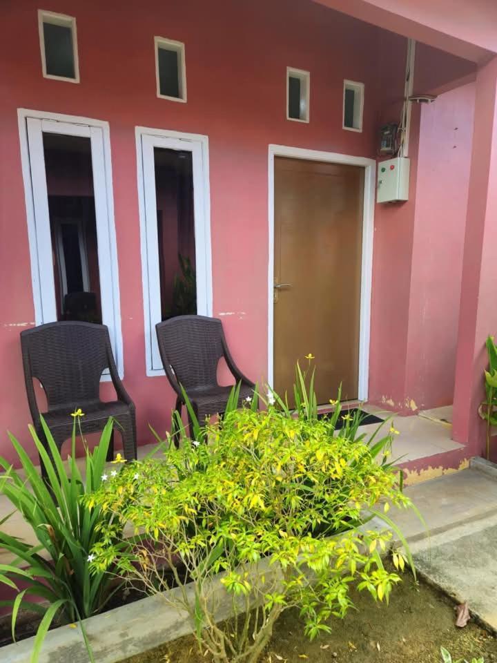 Baronda Guest House Sorong Kültér fotó