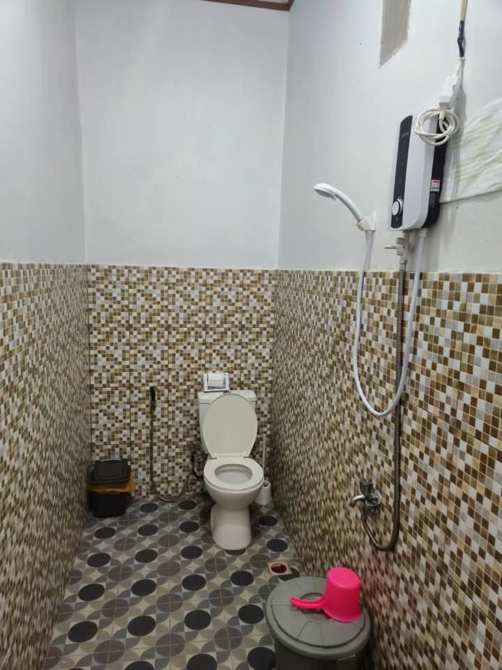 Baronda Guest House Sorong Kültér fotó