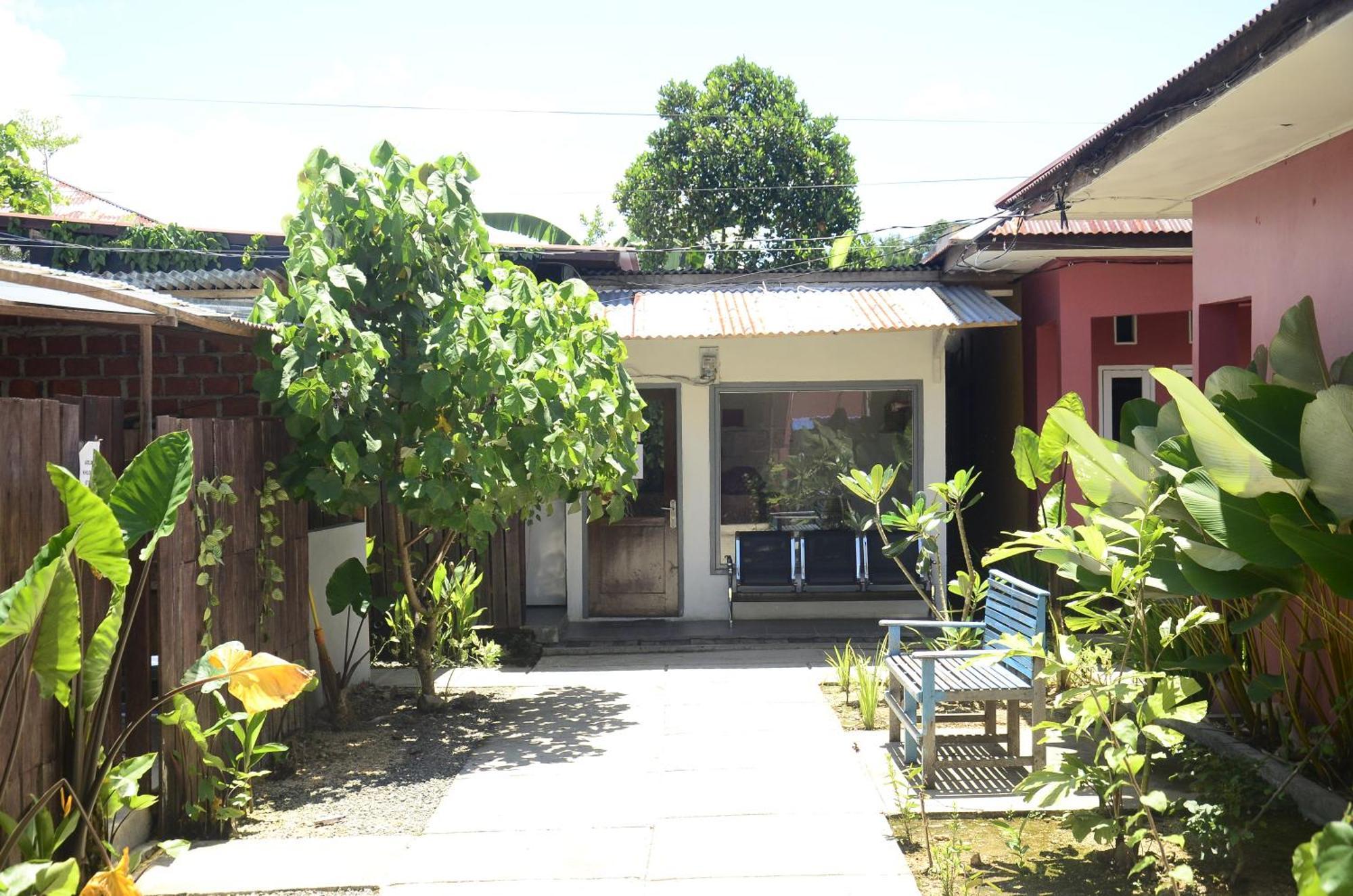 Baronda Guest House Sorong Kültér fotó